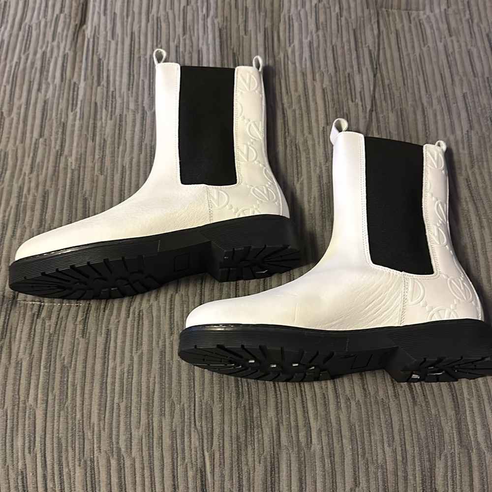 Mario Valentino boots - Picture 5 of 8